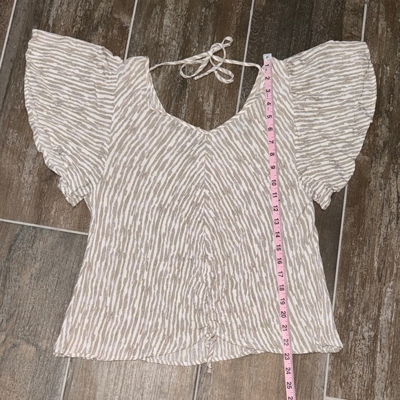 Daytrip Beige, Gold and White Striped V-Neck Blouse - Picture 7 of 9